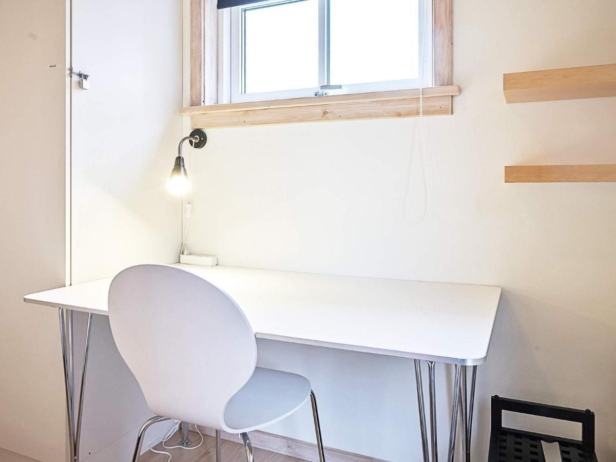 8 Person Holiday Home In Gudhjem Zimmer foto
